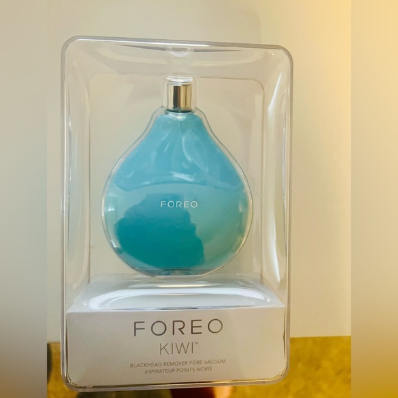 NEW FOREO KIWI blackhead remover & vacuum suction device!